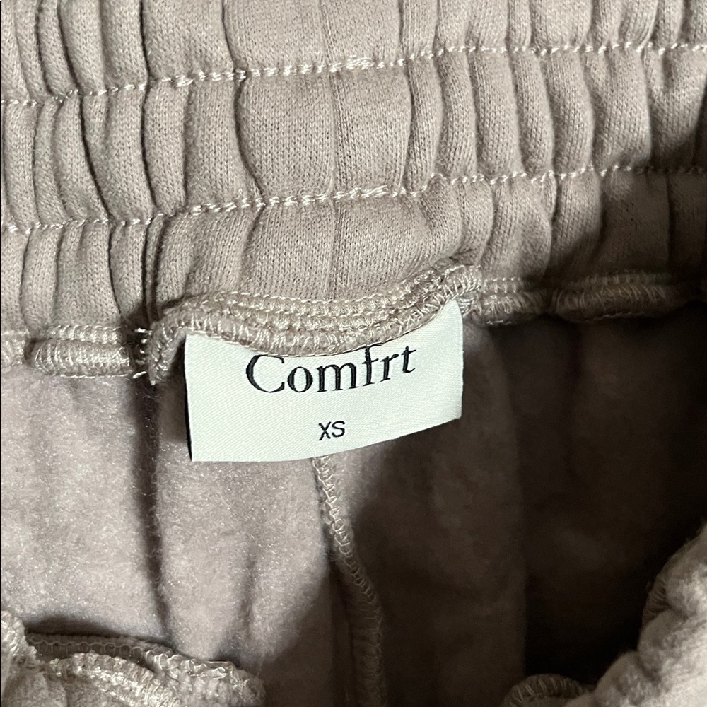 Comfrt Travel Essentials Sweatpants in Bark Size XS - Picture 4 of 5